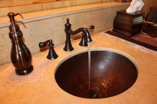 Choose Copper Sink for Your Bathroom Makeover